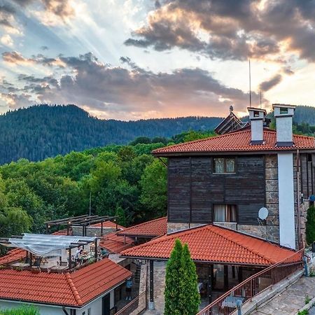 Hotel Smilen Smolyan Buitenkant foto