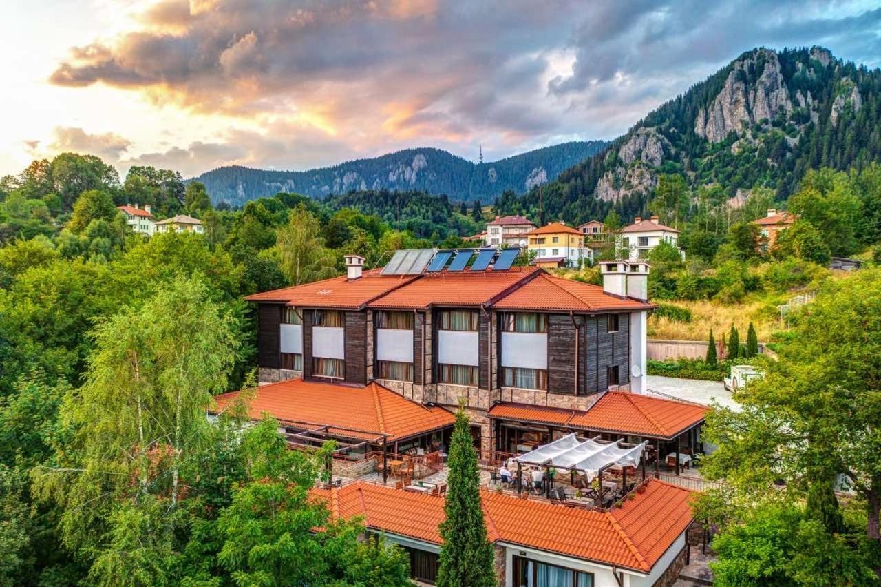 Hotel Smilen Smolyan Buitenkant foto